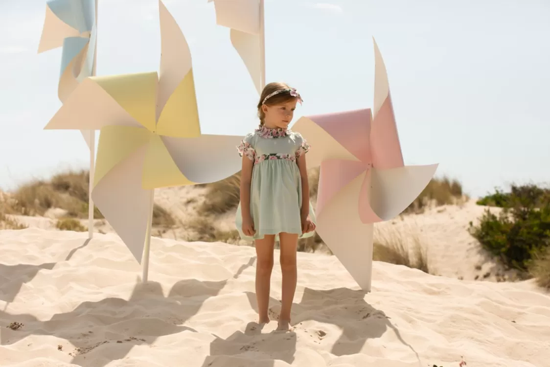 Baby Patachou Groene Waterjurk Gemaakt Van Voile Met Ruches In Liberty-Print
